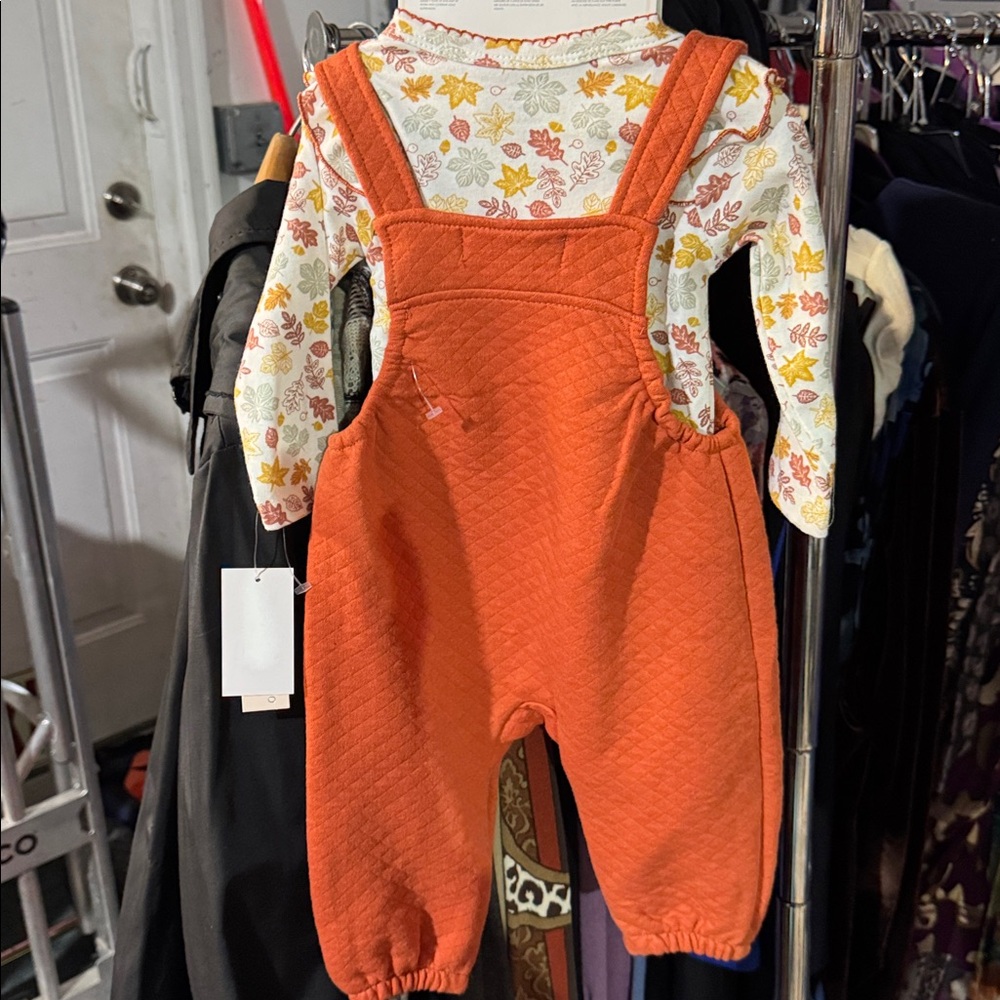 Catherine Malandrino Orange Baby Set with Floral Top and Headband - Picture 3 of 3